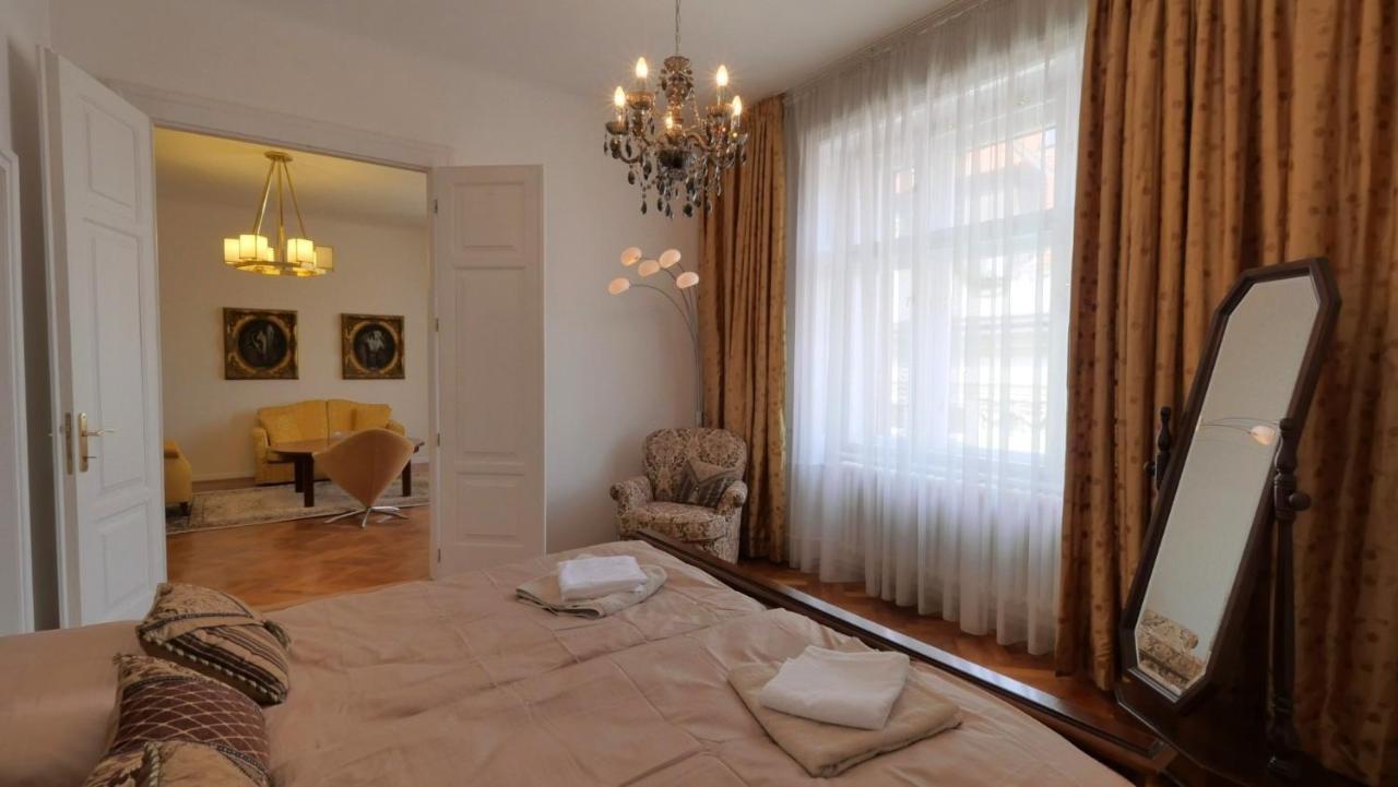 Velky 3I Apartman V Centre Mesta ブラチスラヴァ エクステリア 写真
