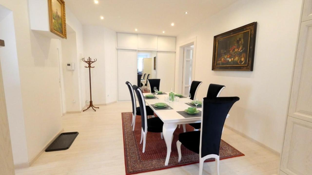 Velky 3I Apartman V Centre Mesta ブラチスラヴァ エクステリア 写真
